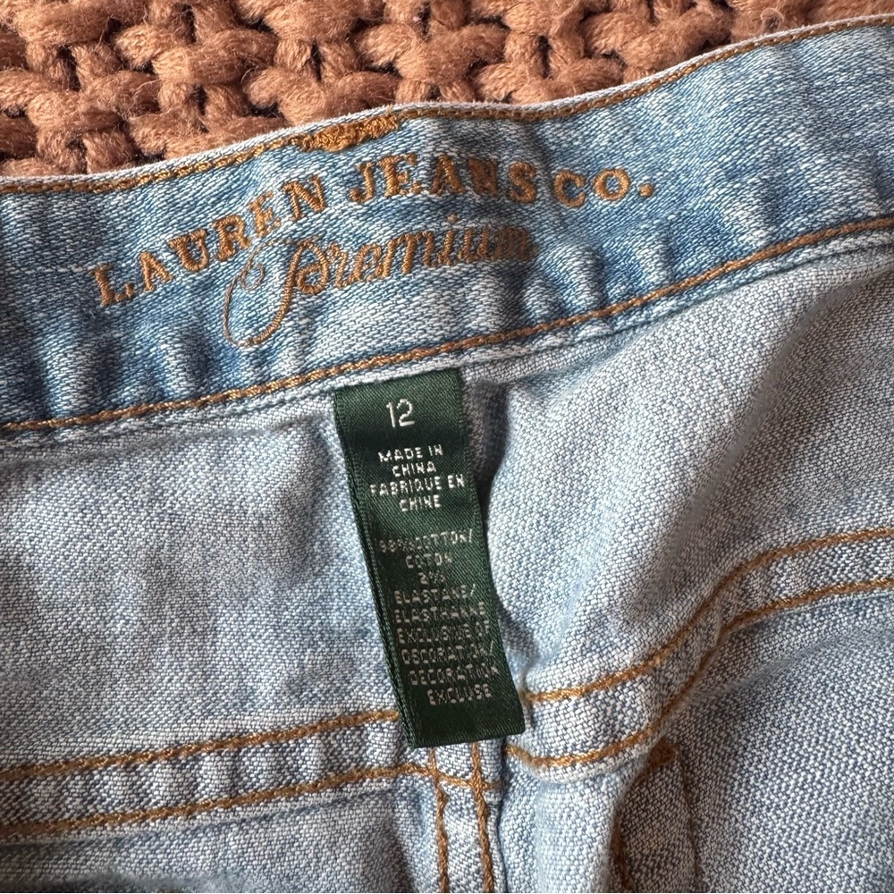 Lauren Ralph Lauren Denim Bermuda Shorts Size 12 Light Wash Raw Hem Style Jorts - Picture 3 of 14